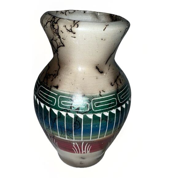 Native American Navajo Horsehair Vase Blue Red Cream Pottery 5” Tall Signed - Picture 2 of 8
